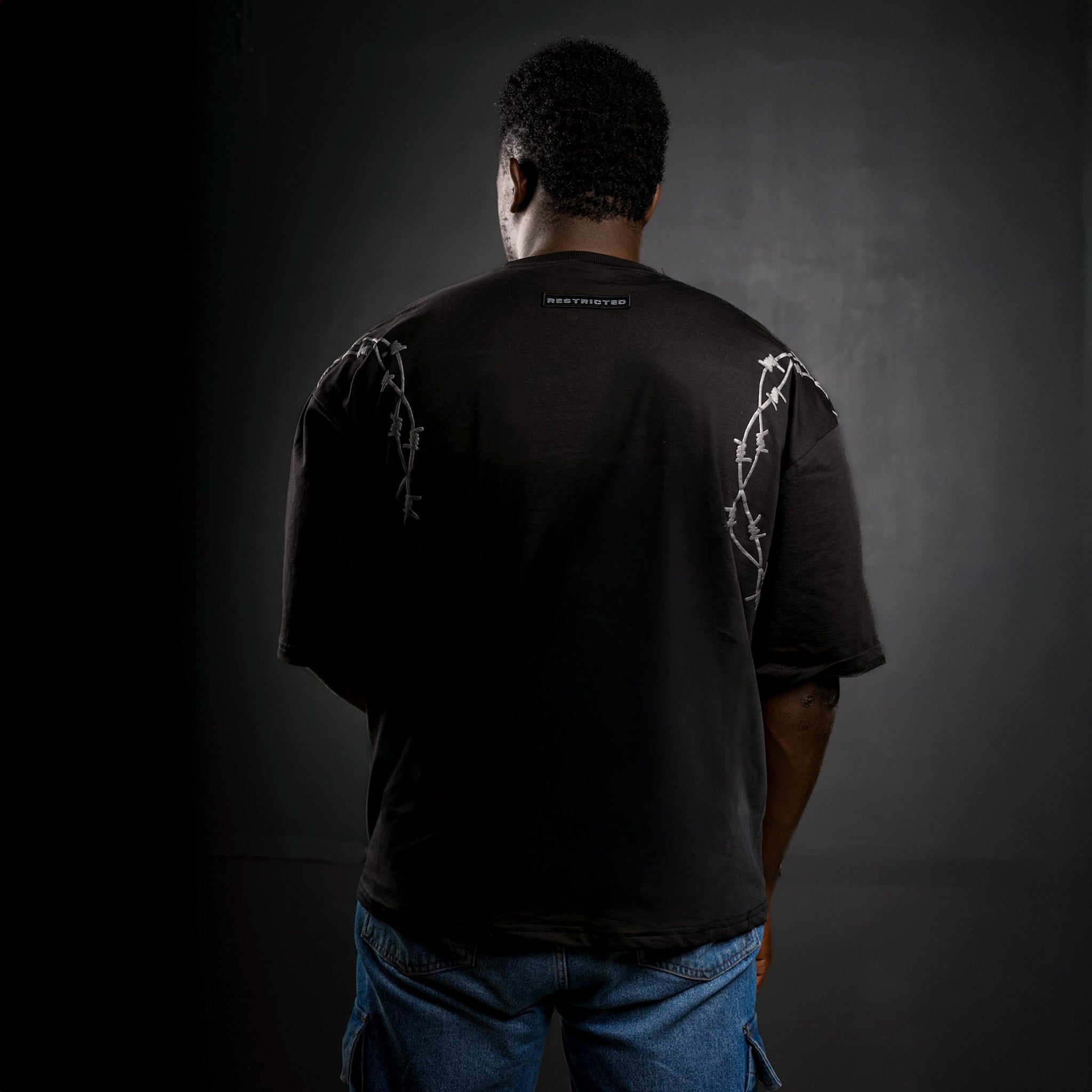 BLACK BARBED WIRE TSHIRT