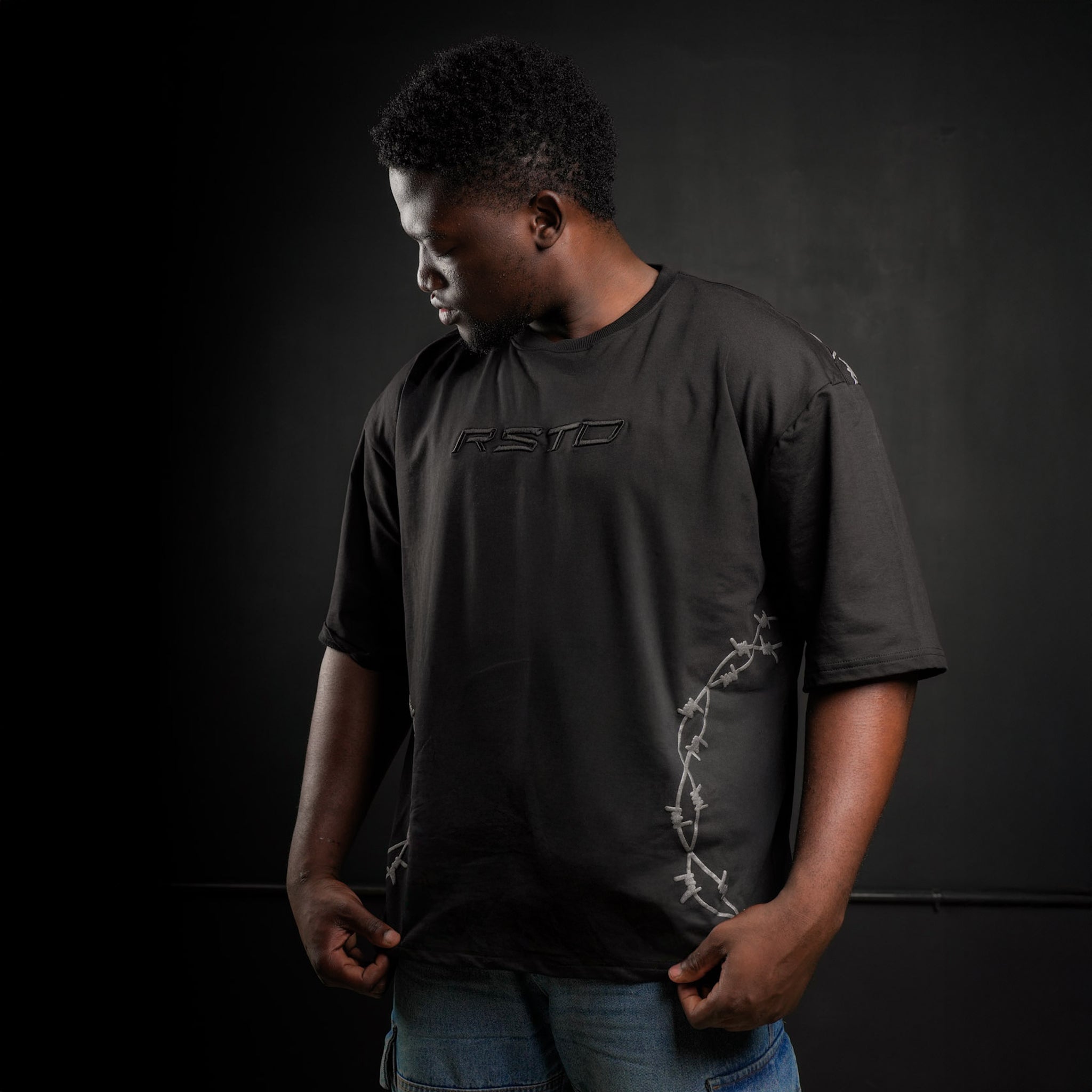 BLACK BARBED WIRE TSHIRT